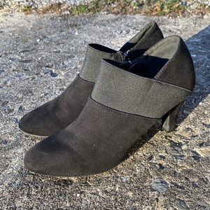 Slip On Side Zipper Black Kitten Heel